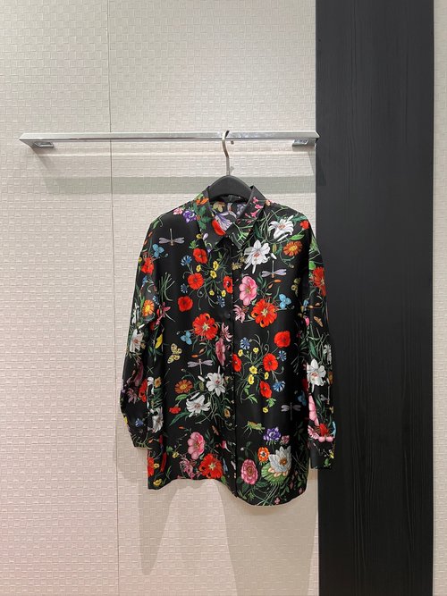 Gucci Floral Print Silk Shirt with Double G Buttons, Versatile