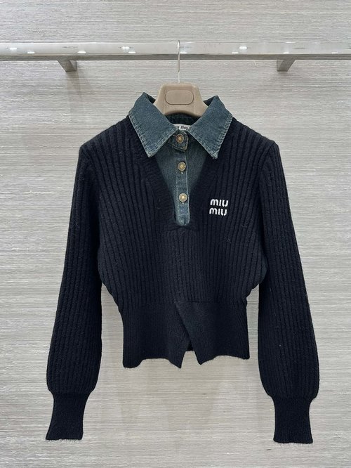 Miu Miu Exclusive Miu-inspired Fitted Knit Cardigan with Logo