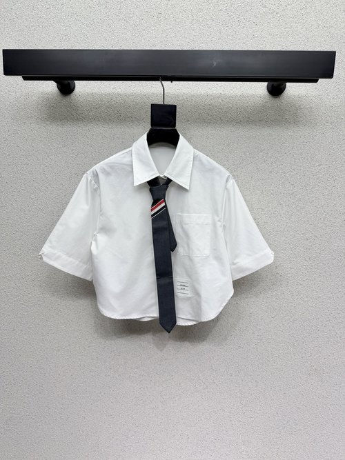 Thom Browne Classic Short - Sleeved Shirt with Tie