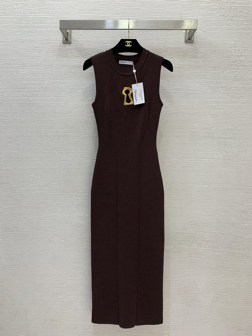 Schiaparelli Slim-Fit Sleeveless Knit Dress with Metal Keychain