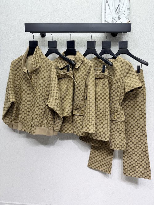 Gucci Khaki Jacquard Coat with Belt for Elegant Look