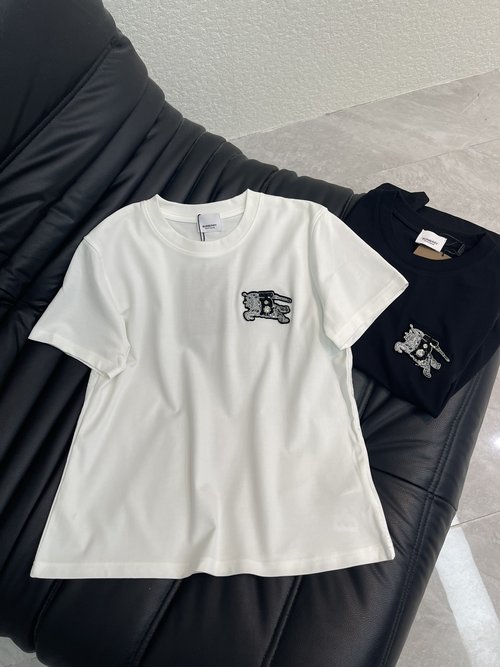 Burberry Equestrian Embroidered Summer Tee, Sporty Elegance