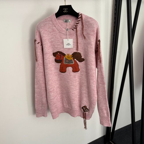 Hermes Lazy-Style Pink Knit Sweater with Pony Embroidery
