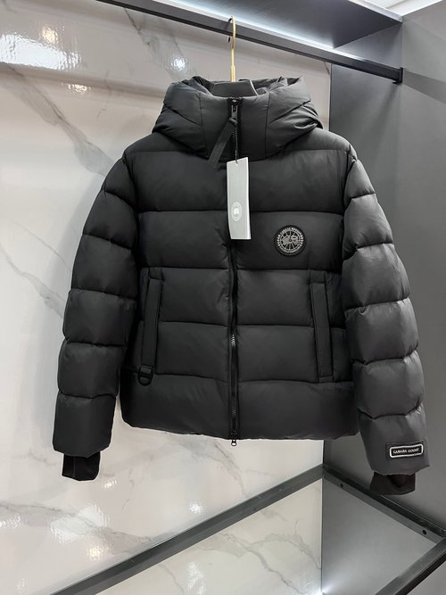 Canada Goose Fashionable Goose Down Jacket