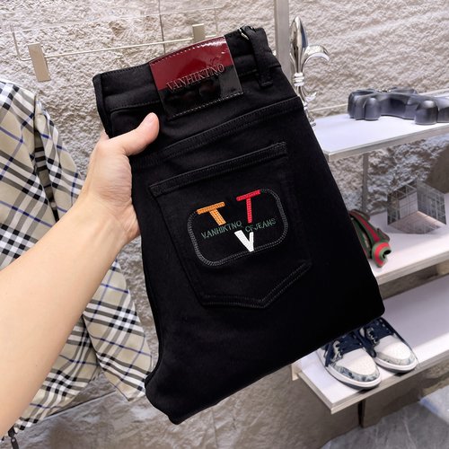 Valentino Premium Jeans with High-elastic Fabric and Fine Details