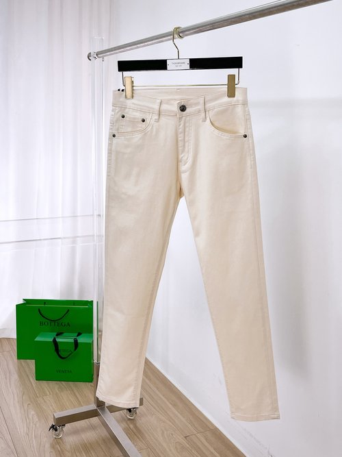 Burberry High-Quality Jeans with Superior Elastic Fabric