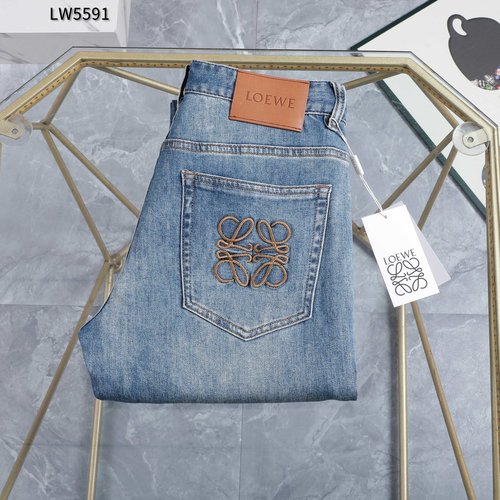 Loewe Business Jeans for a Slimming Look