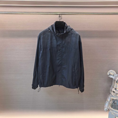Balenciaga Gradient Spray-Painted Hooded Jacket, Comfortable