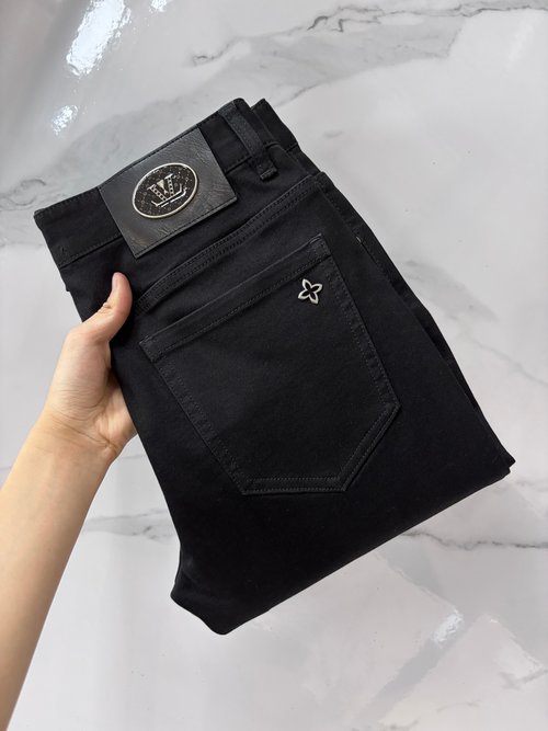 Louis Vuitton Luxury Customized Jeans with Superior Quality