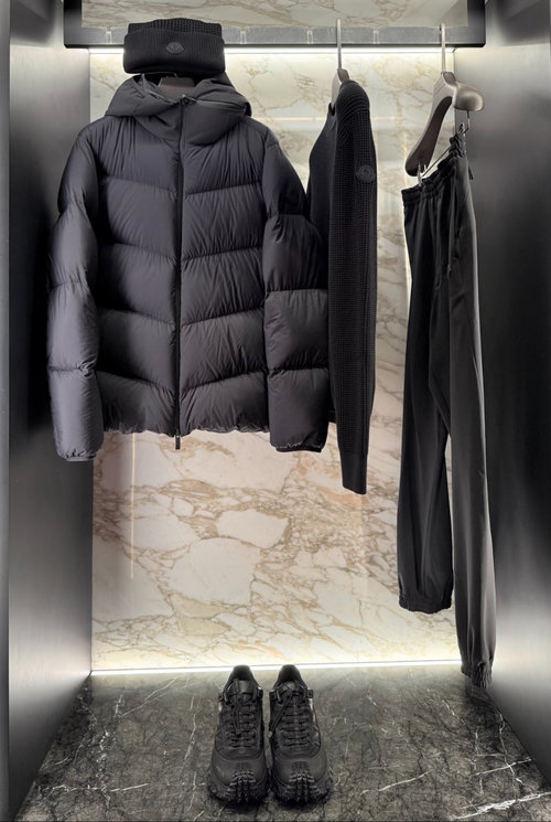 Moncler Down Jacket, Counter Shooting Reference