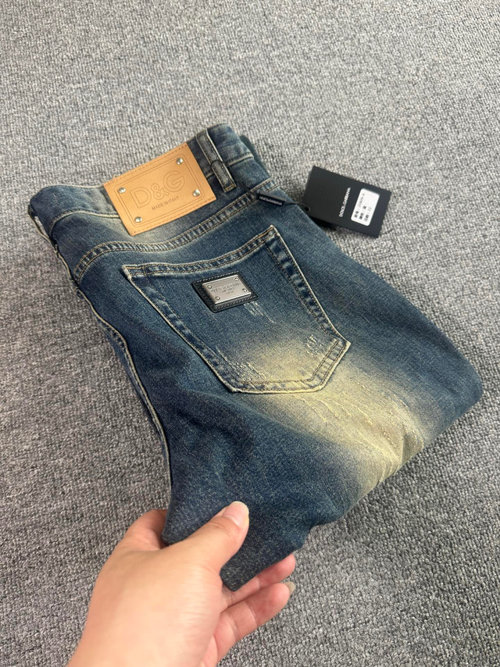 Dolce & Gabbana Returnable Slim Tapered Jeans with Fine Craft