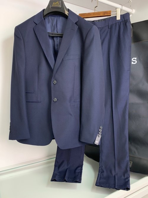 Hermes Luxury Wool Suit with Exquisite Craft and Design