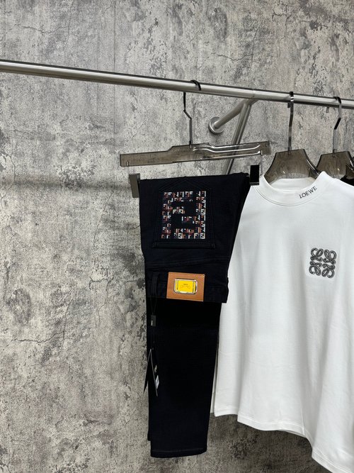 Fendi Soft High-Elasticity Black-Gray Classic-Fit Jeans