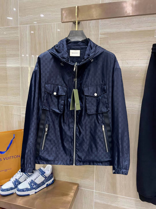 Gucci Premium Jacket with Breathable Fabric and Great Fit