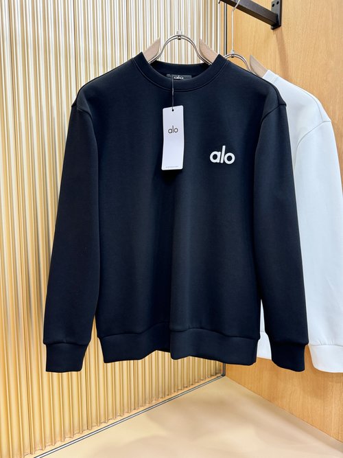 Loewe Classic Logo Long-Sleeved Sweatshirt