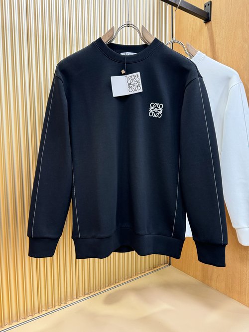 Loewe Classic Logo Long-sleeved Sweatshirt, Soft and Versatile