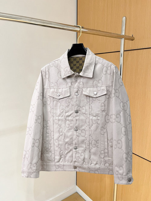 Gucci Early Release Jacket with High Comfort and Style