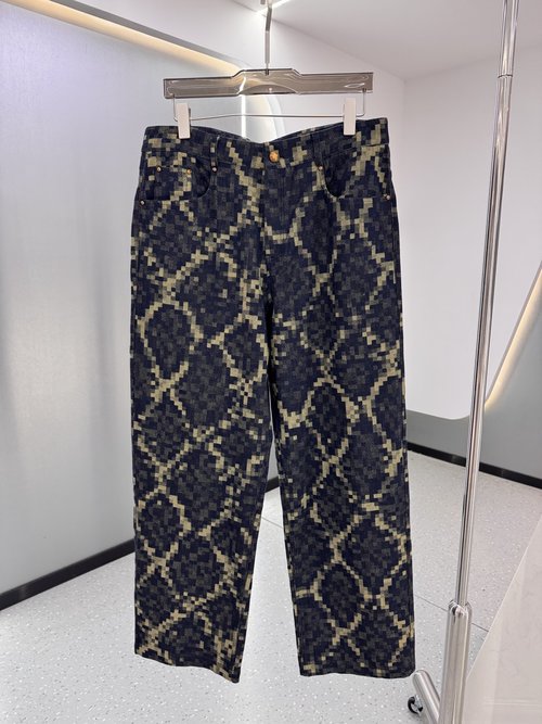 Louis Vuitton Classic Monogram Canvas Casual Wear