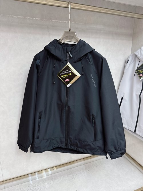 Descente Early Release Comfortable Jacket