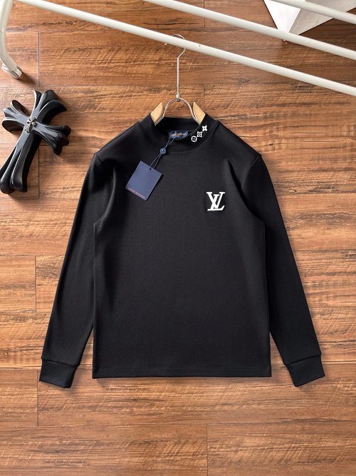 Louis Vuitton Luxury Round Neck Long-Sleeved Shirt with Embroidered Badge