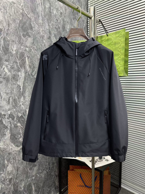 Descente Reversible Jacket with High Comfort and Good Fit