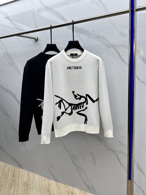 ArcTeryx Soft Wool-Cotton Blend Round Neck Sweater