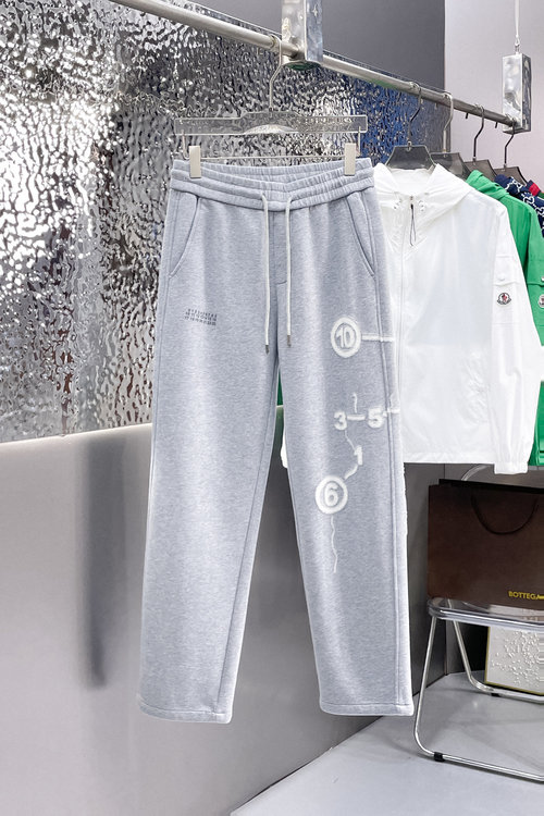 Maison Margiela New Arrival Casual Pants with High Visibility and Comfort