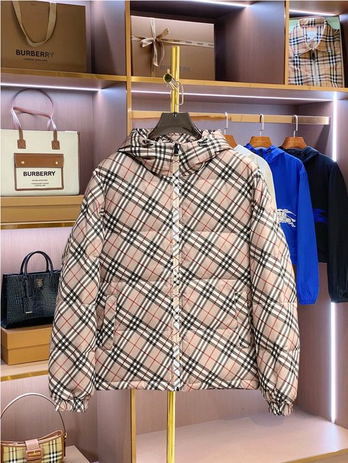 Burberry Unisex Down Jacket Filled with 90% Down and Logo Patch