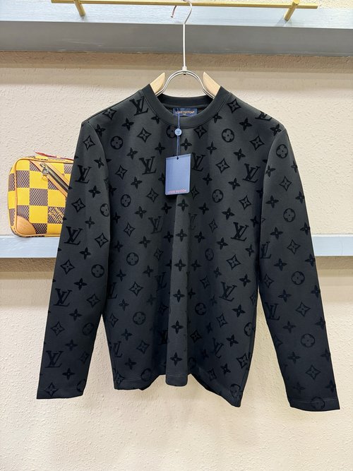 Louis Vuitton Classic Logo Long-sleeved T-shirt, Comfortable
