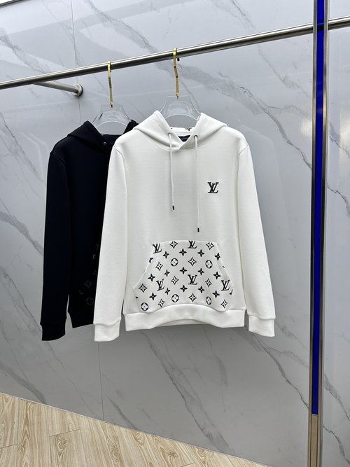 Louis Vuitton Soft Knit Zip-Up Hoodie Suitable for All Body Types