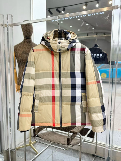 Burberry High-Quality 90-Down Filled Jacket with Brand Logo