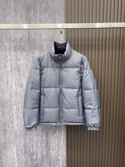 Gucci Double - sided Detachable Sleeve Down Jacket