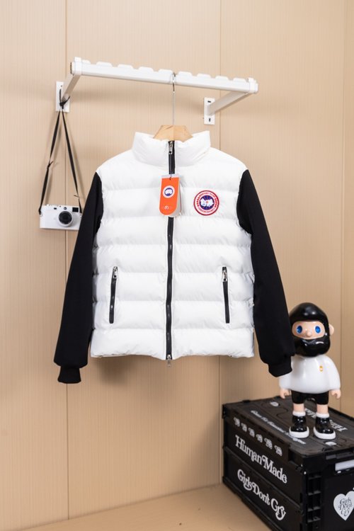 Canada Goose Popular and Warm Down Jacket for Outdoor