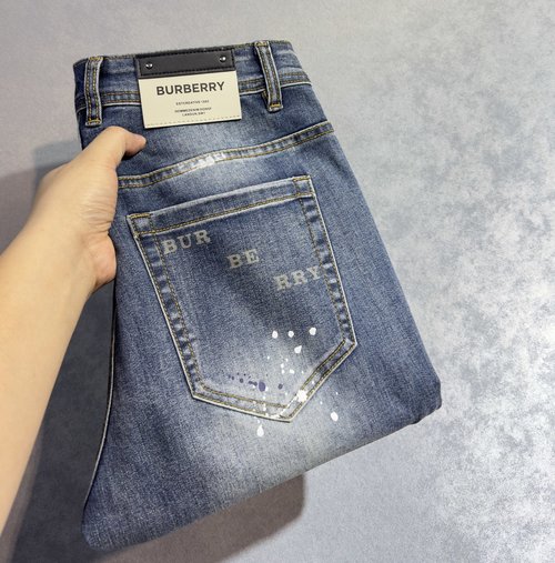 Burberry Comfortable and High-Class New Jeans