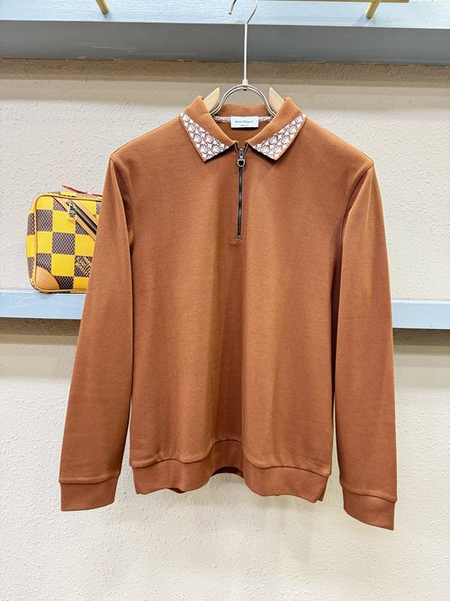 Ferragamo Luxurious Polo - Collar Long - Sleeve T - Shirt