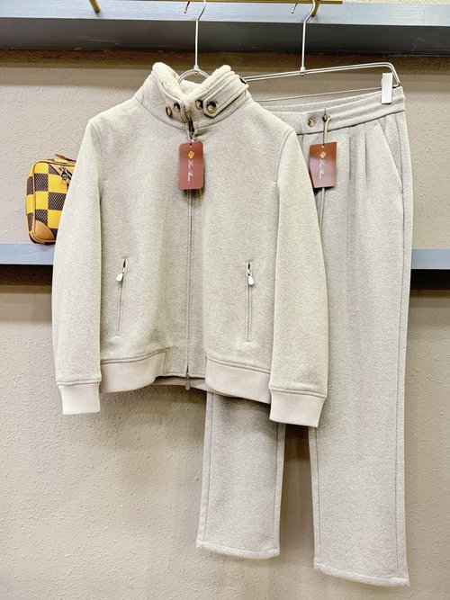 Loro Piana Luxury Wool Suit with Logo Design