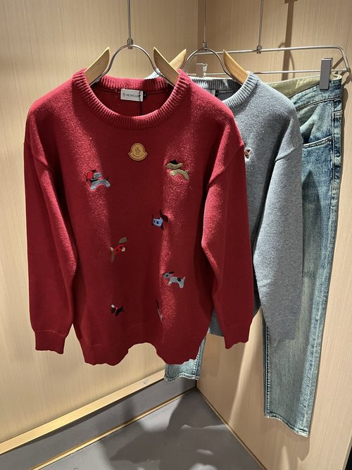 Moncler Chic Knit Wool Sweater with Textured Logo Detail