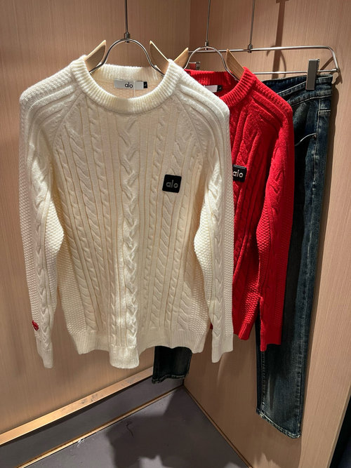 Loewe Knitted Wool Sweater with Logo Badge, Christmas Red