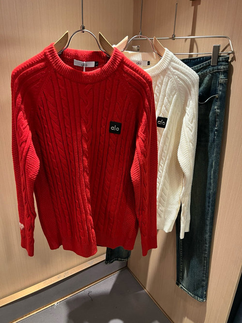 Loewe Knitted Wool Sweater with Logo Badge, Christmas Red