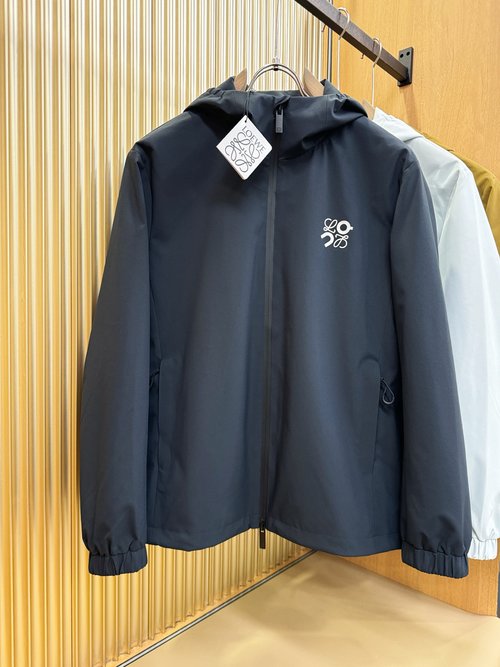 Loewe Fashionable Jacket with Luxury Logo and Italian Fabric