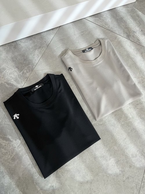 Descente New Design Short-Sleeve T-Shirt with Logo