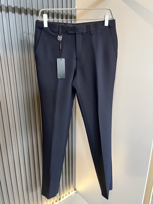 Dolce & Gabbana Casual Suit with Luxury Logo Design