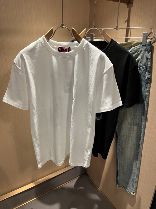 Gucci Cotton Round-neck T-shirt with Logo
