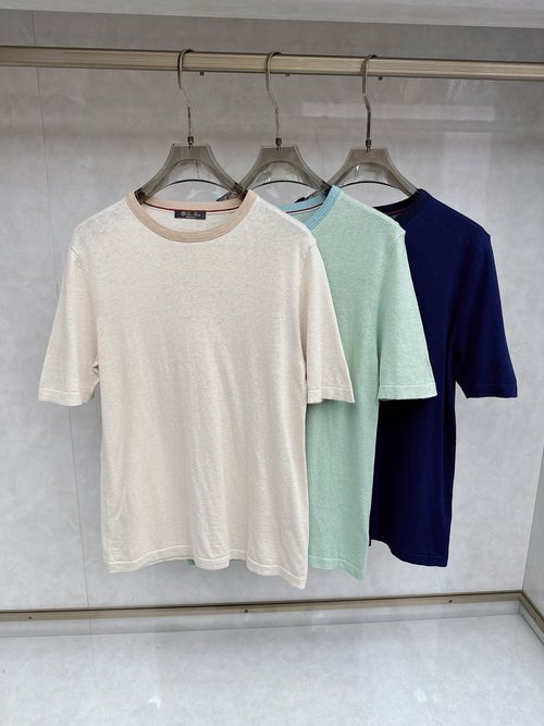 Loro Piana Light Soft Round Neck Knit T-Shirt with Elegant Texture