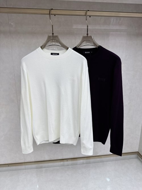 Dolce & Gabbana New Sweater with Chest Logo and Soft Wool