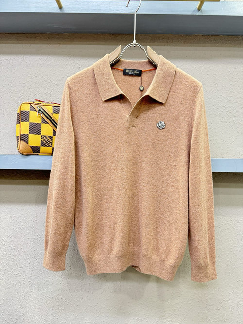 Loro Piana Comfortable and Stylish Cashmere Sweater with Logo Pattern