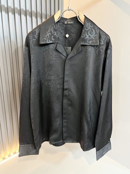 Versace Exquisite Silk Pajamas with a Gradient Logo