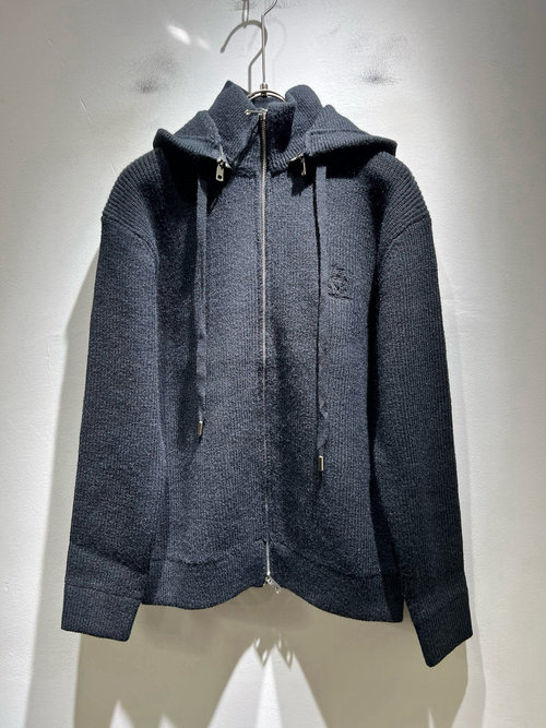 Loro Piana Comfortable Knitted Wool Sweater Ideal for Commuting