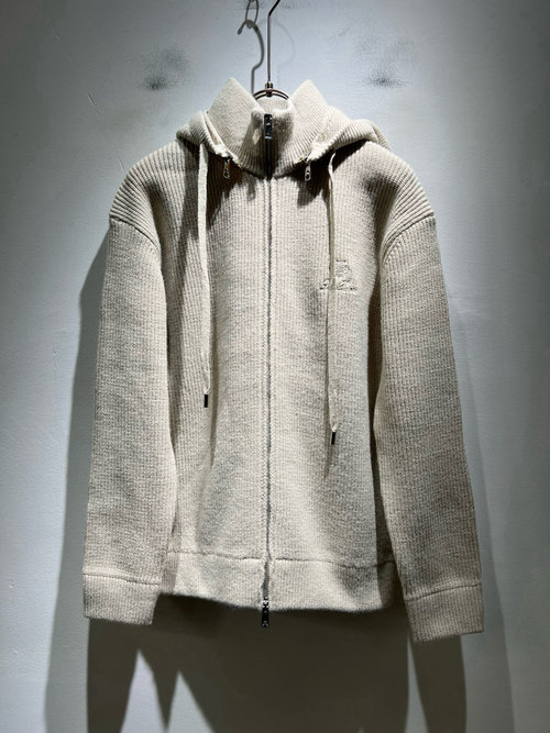 Loro Piana Comfortable Knitted Wool Sweater Ideal for Commuting