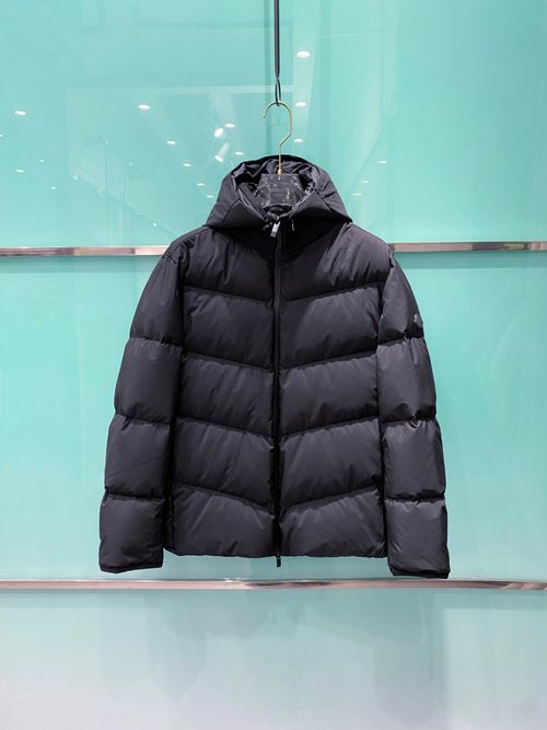 Moncler Down Jacket with Detachable Hood and Longue Saison Fabric